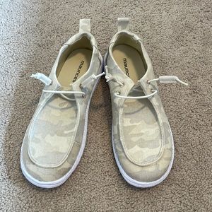 Camo slip on shoes